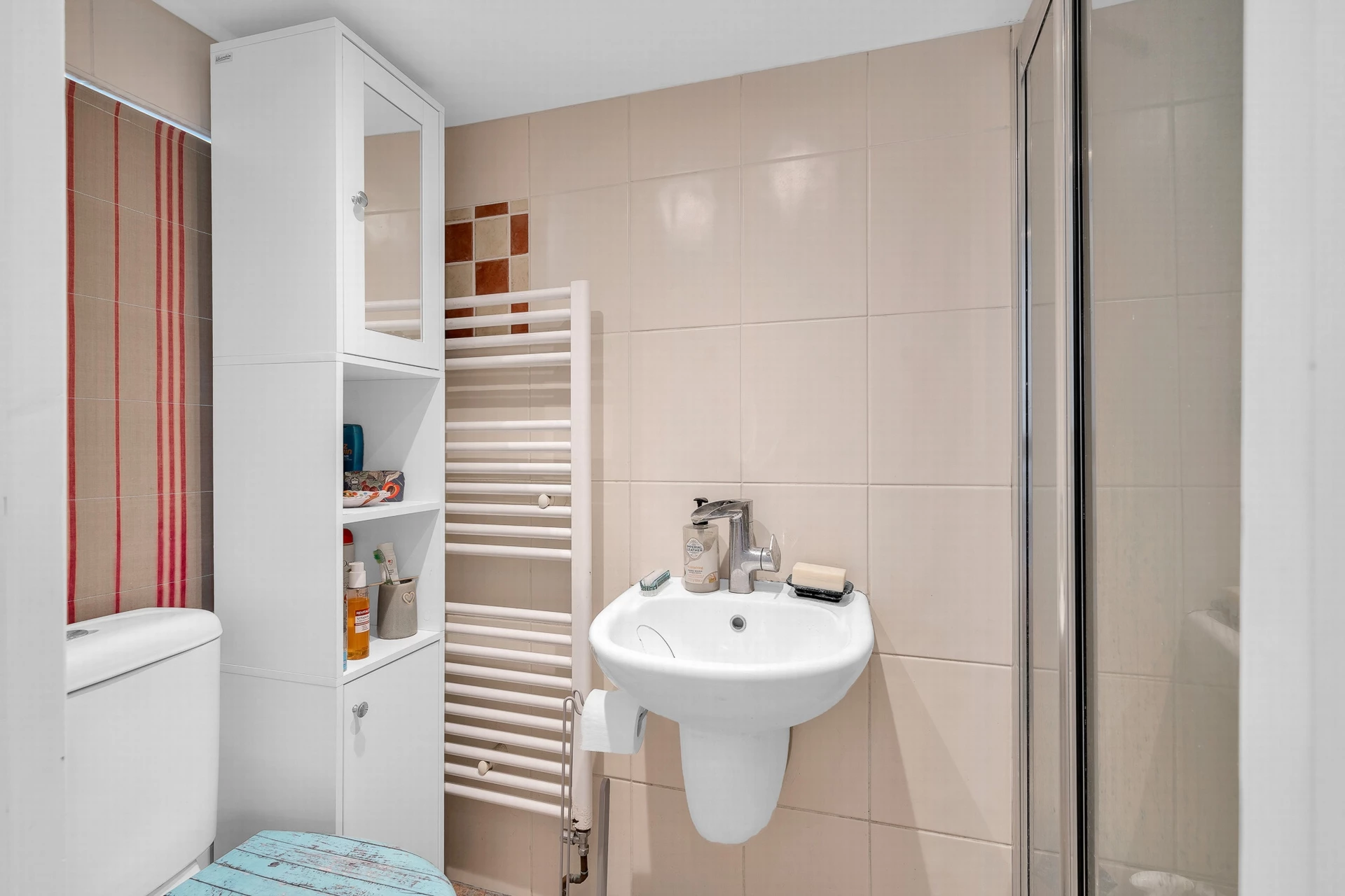 En-suite shower room