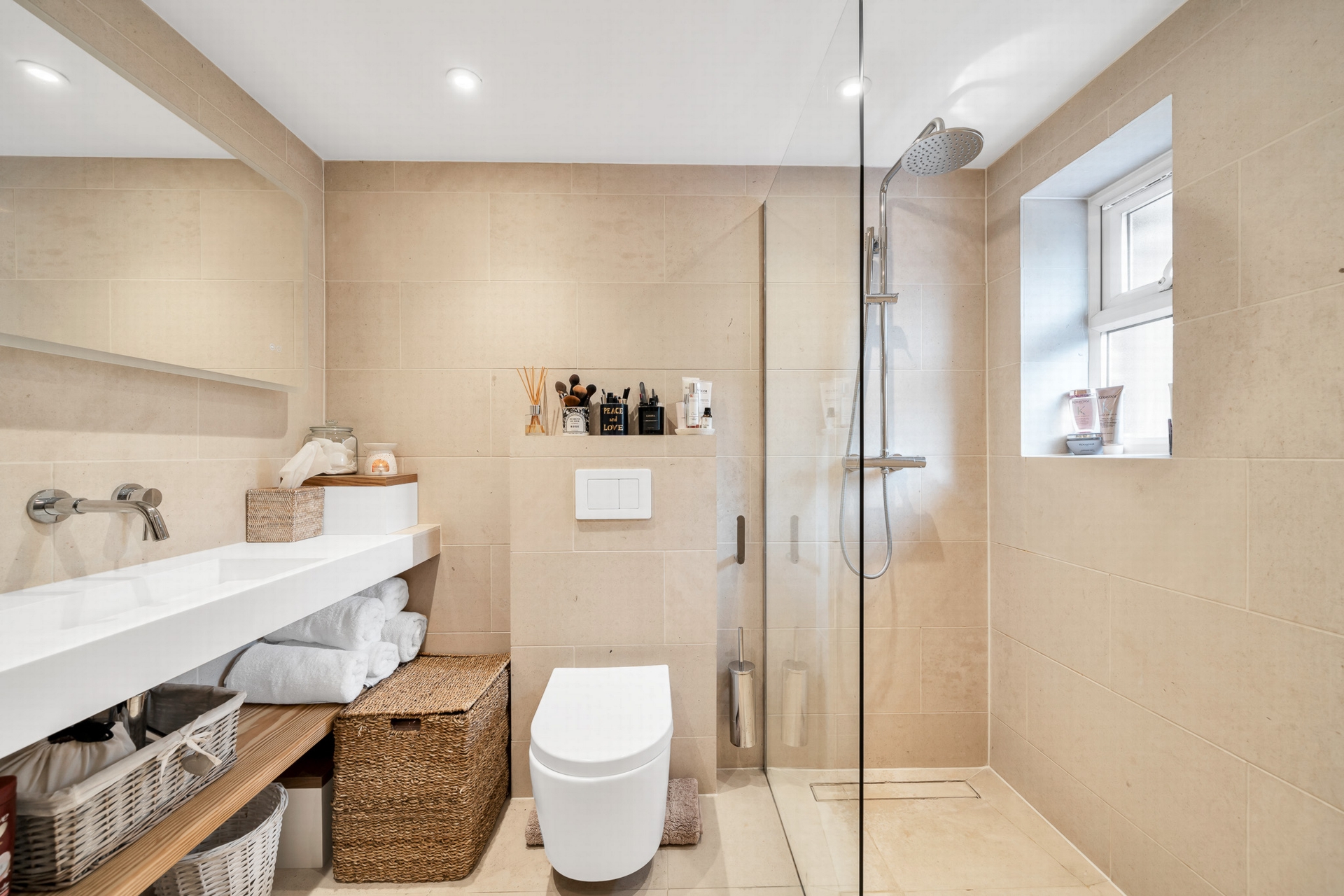 Ensuite