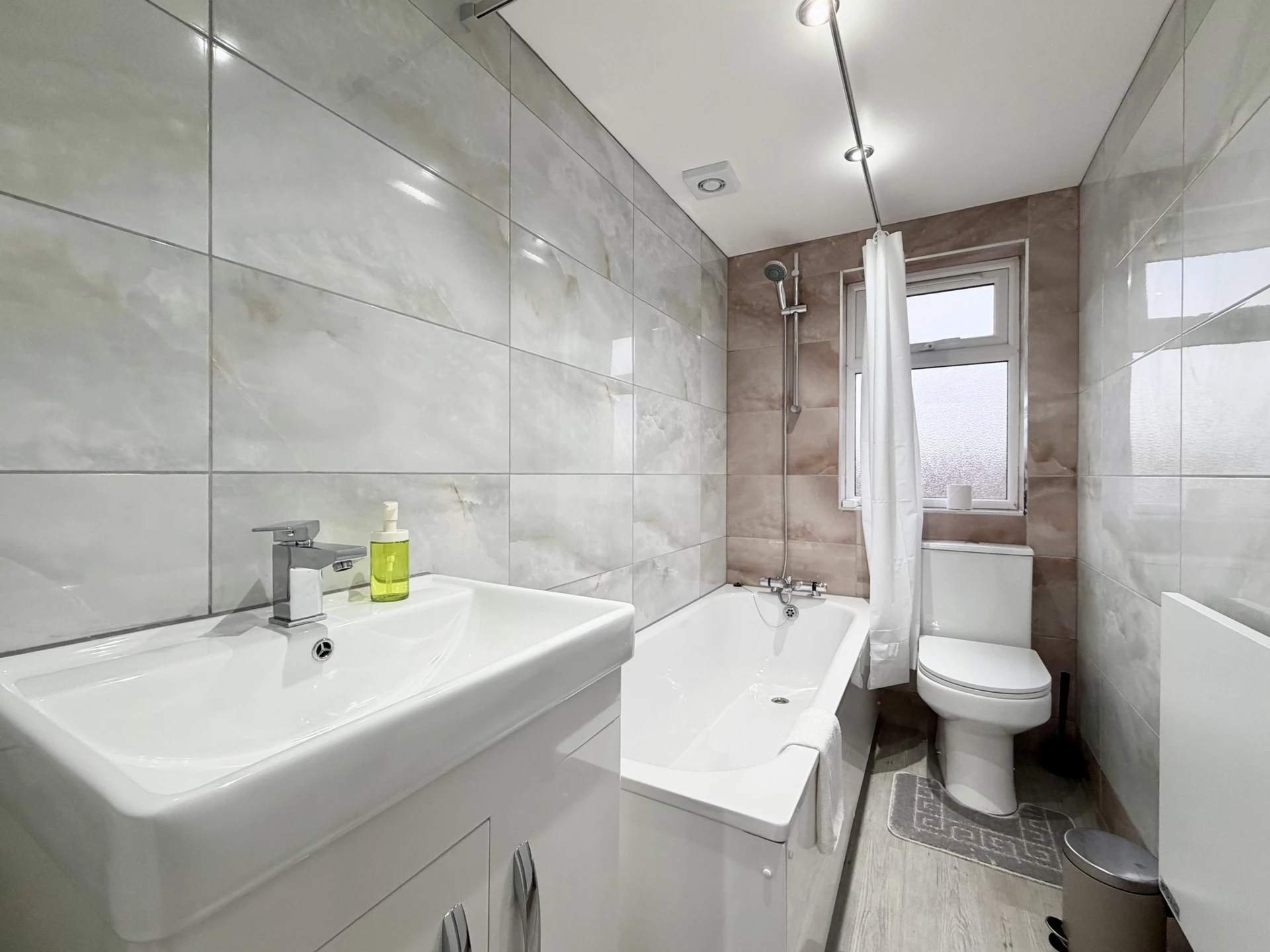 En-Suite Bathroom