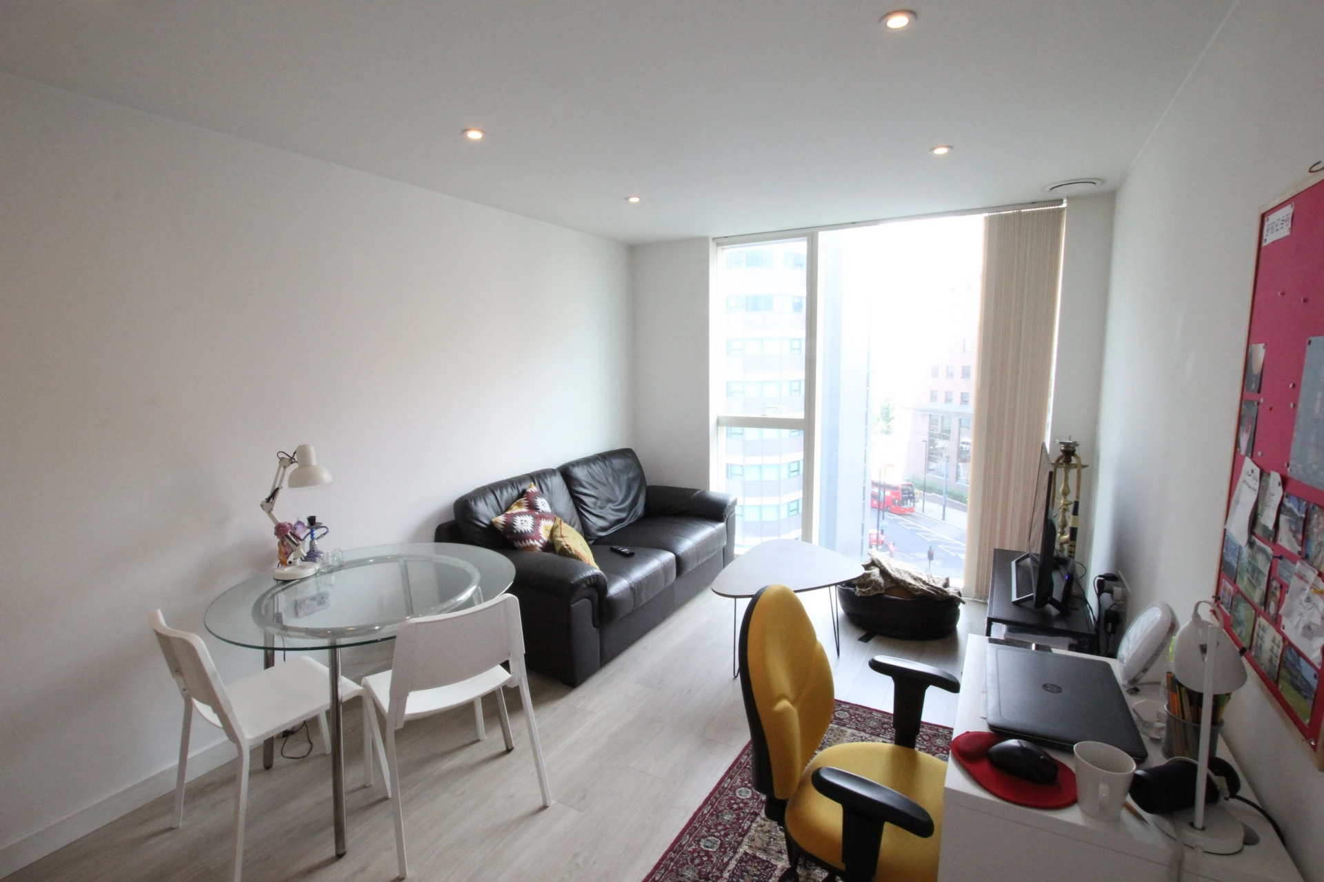Photo 12