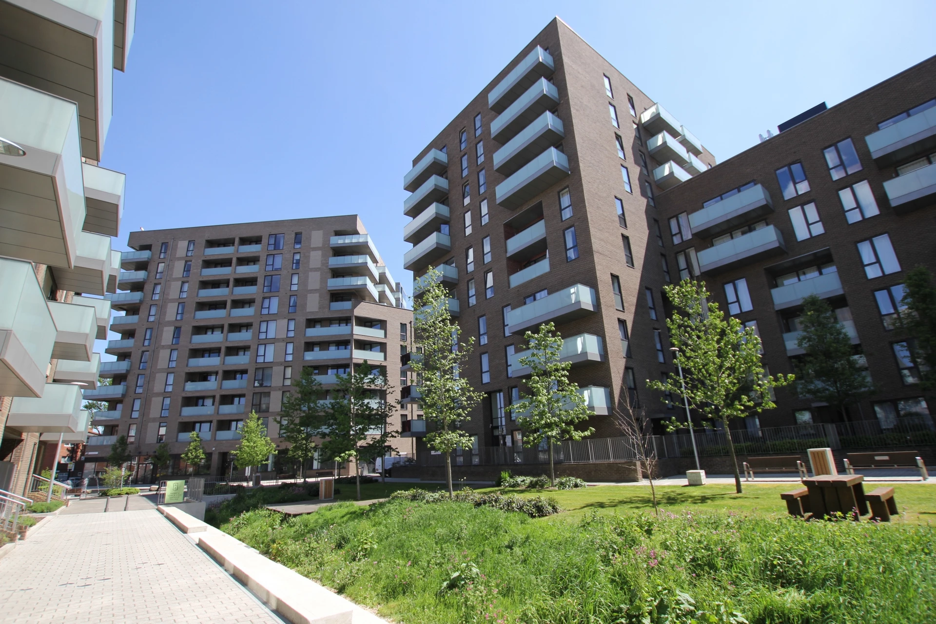 Aberfeldy Village E14