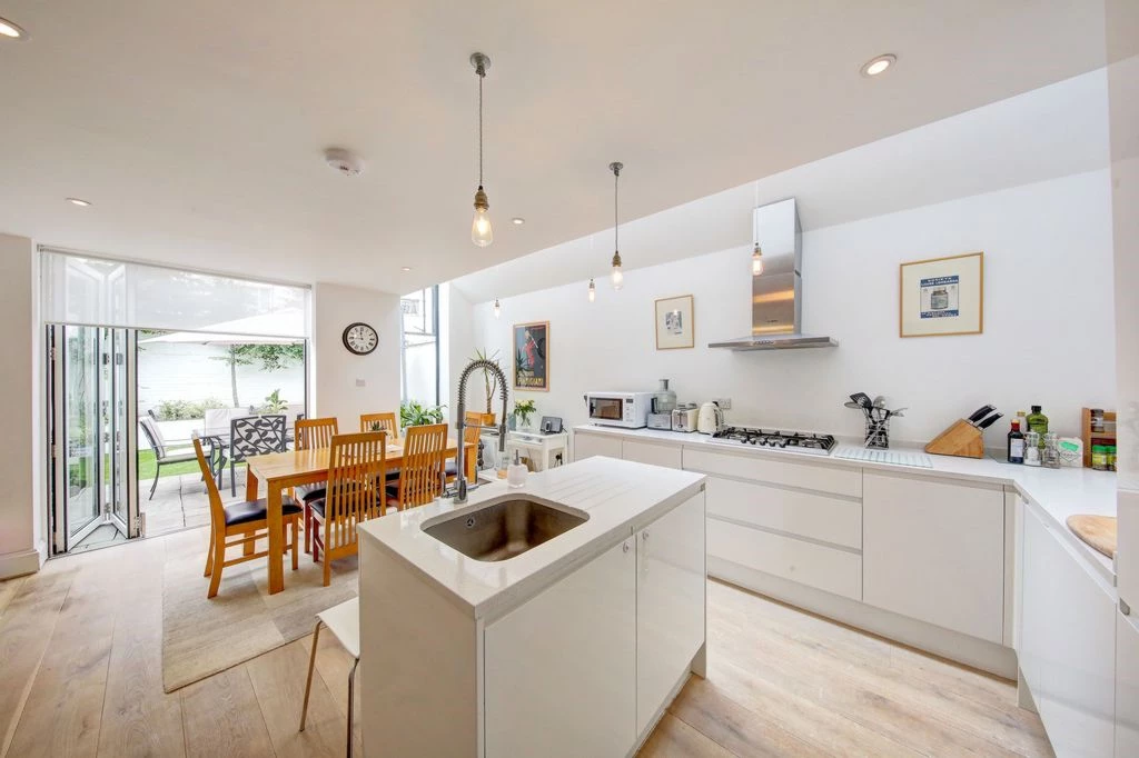 Property photo: Tonsley Street, London, SW18