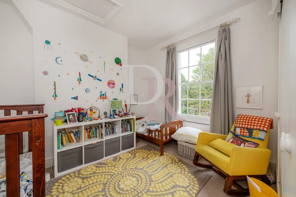 BEDROOM 2