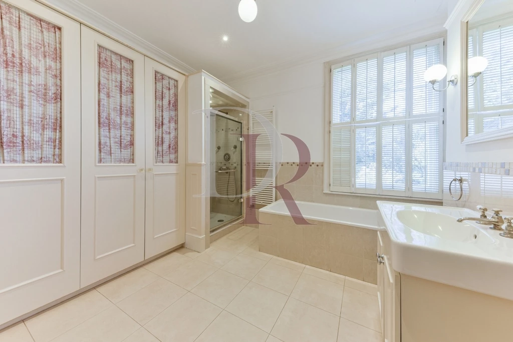 BEDROOM 1 EN-SUITE