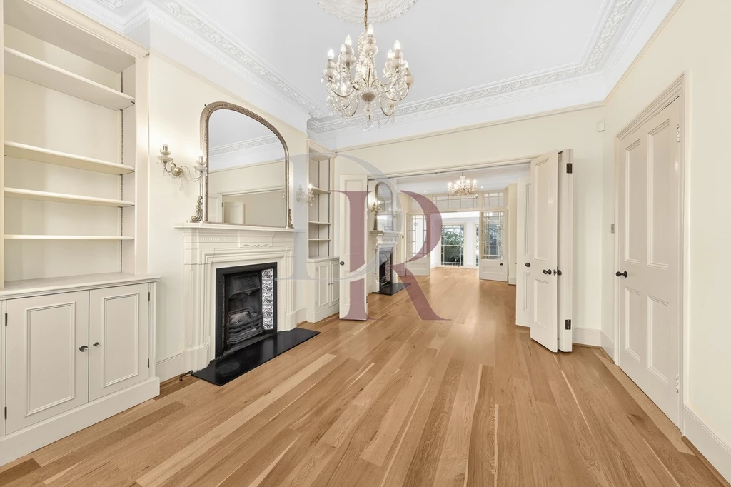 RECEPTION ROOM FRONT