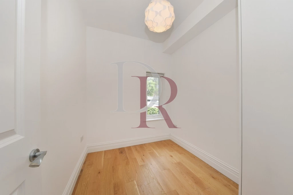 BEDROOM 2 / STUDY