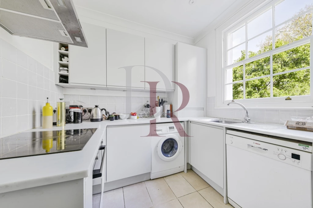 Kitchen & Dining area