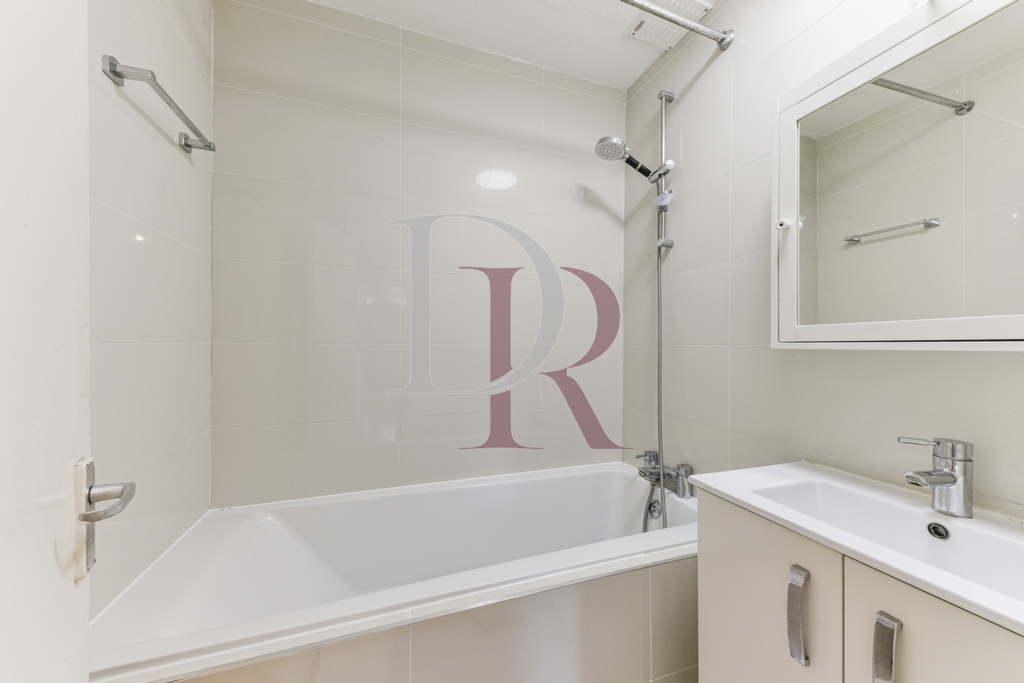 Bathroom & WC