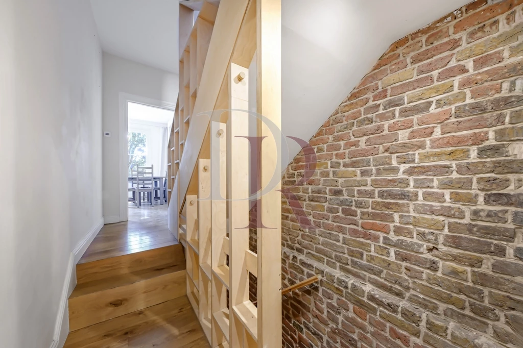 1st Floor Landing