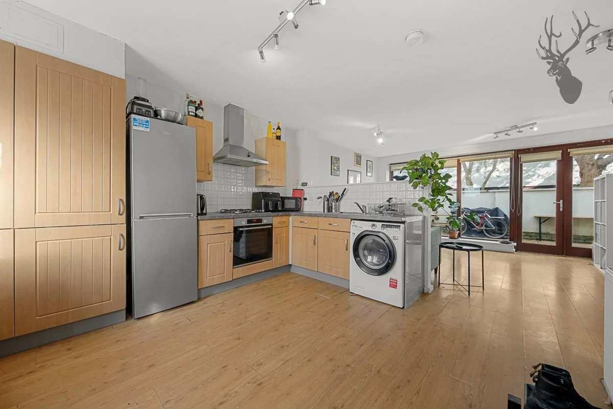 Photo 9