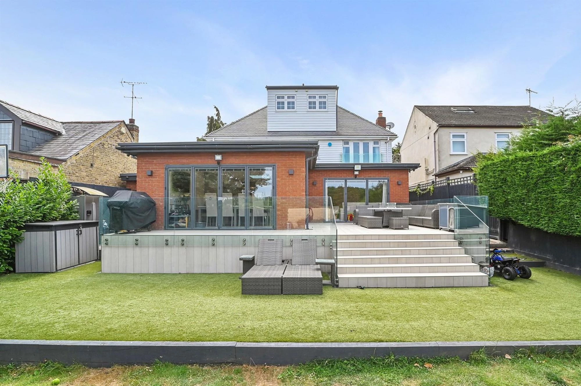 Photo 29 Photo 29