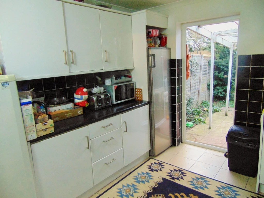 Kitchen 2