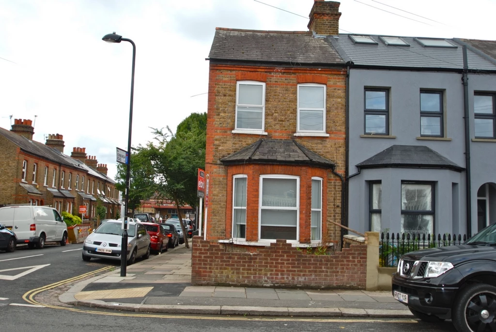 Cambridge Road Hanwell London W7