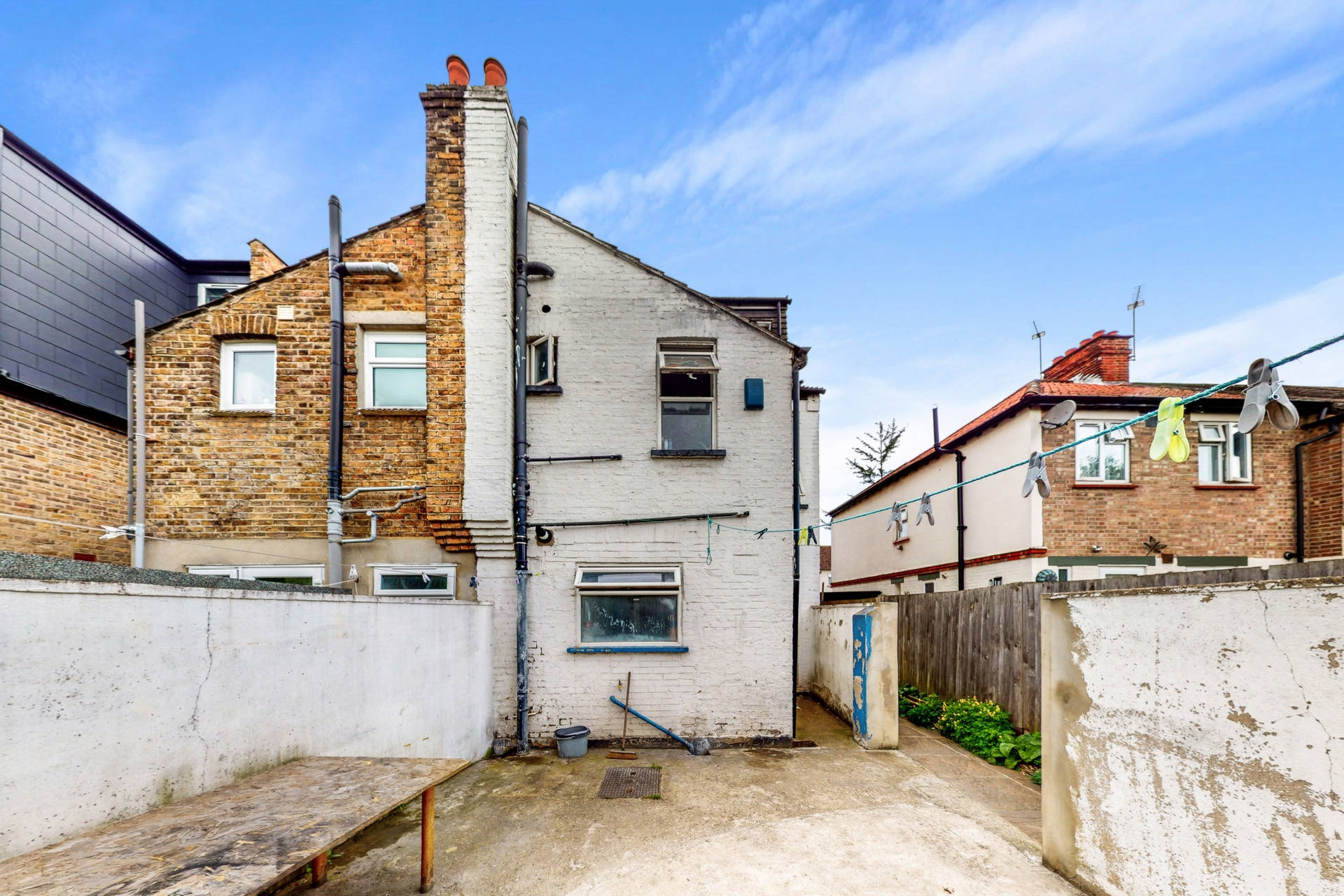 Property For Sale Montague Road, Hanwell, W7 4 Bedroom End Of Terrace