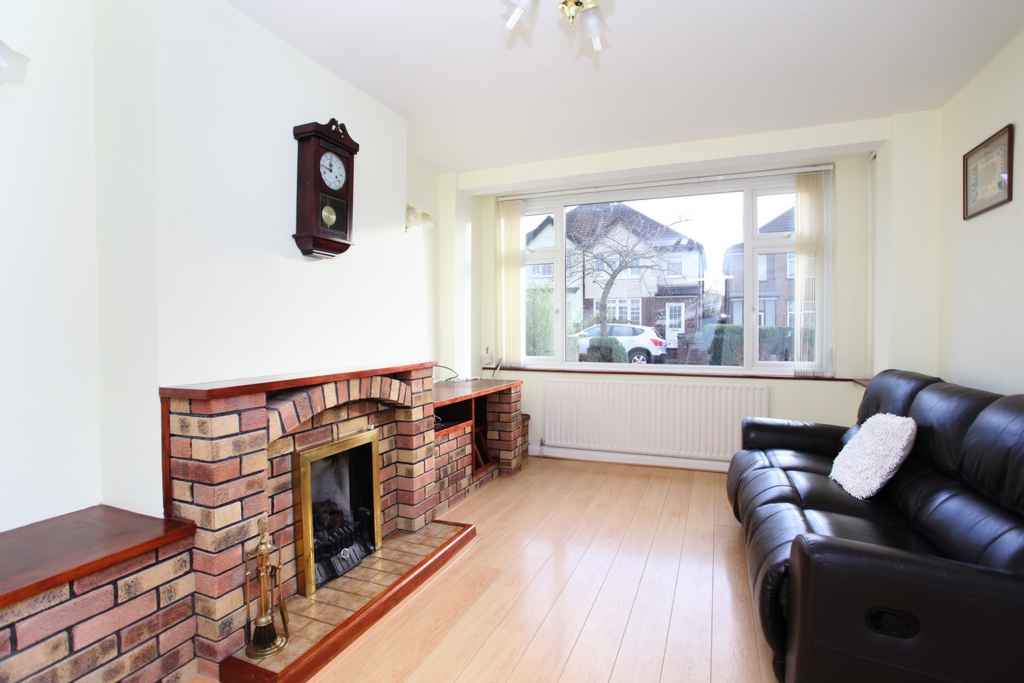 Property For Sale Beresford Avenue, Hanwell, W7 3 Bedroom Semi