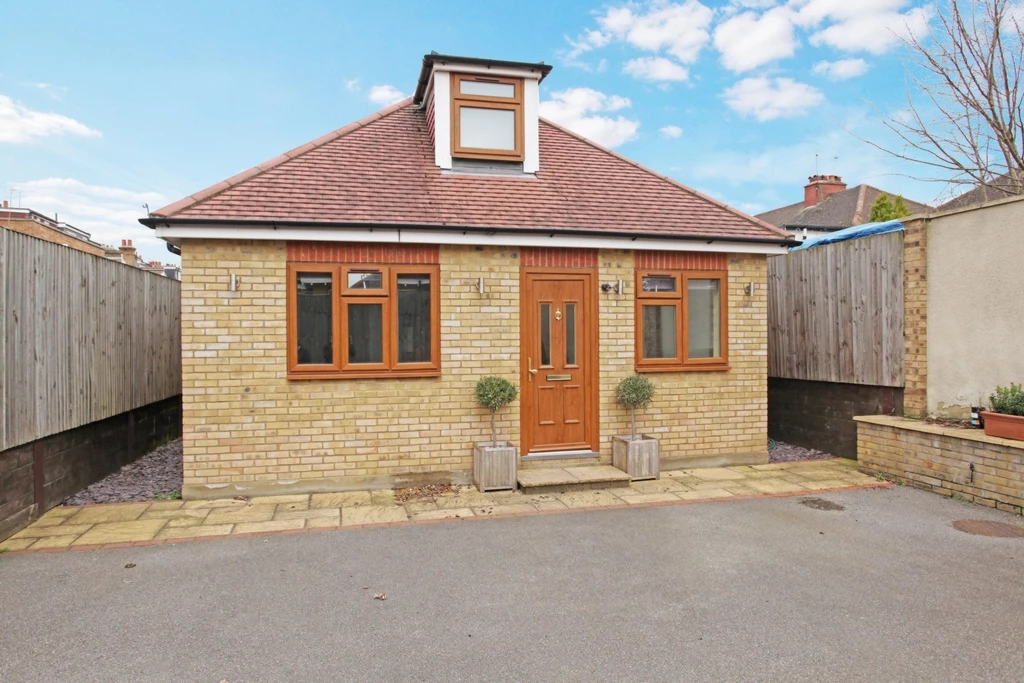 Studley Grange Road Hanwell W7
