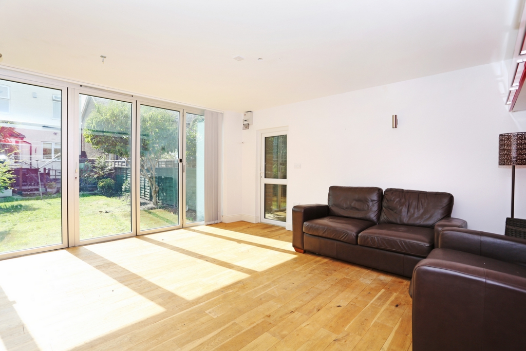 Property For Sale St Dunstans Road, Hanwell, W7 3 Bedroom End Of