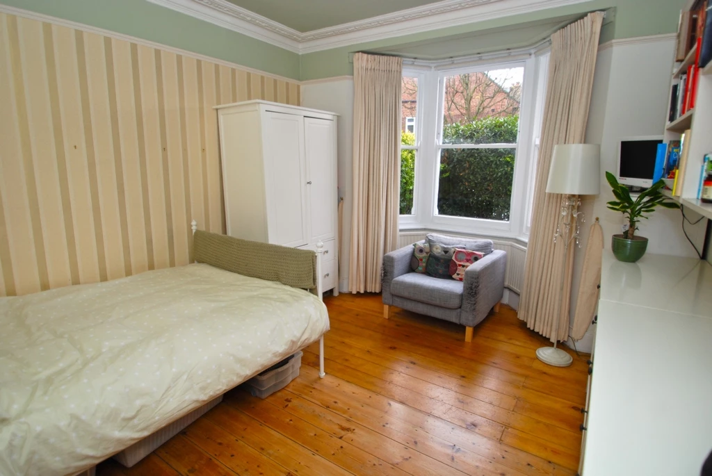 Lower Boston Road Hanwell London W7