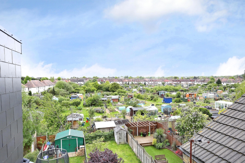 Property For Sale Framfield Road, Hanwell, W7 4 Bedroom House through