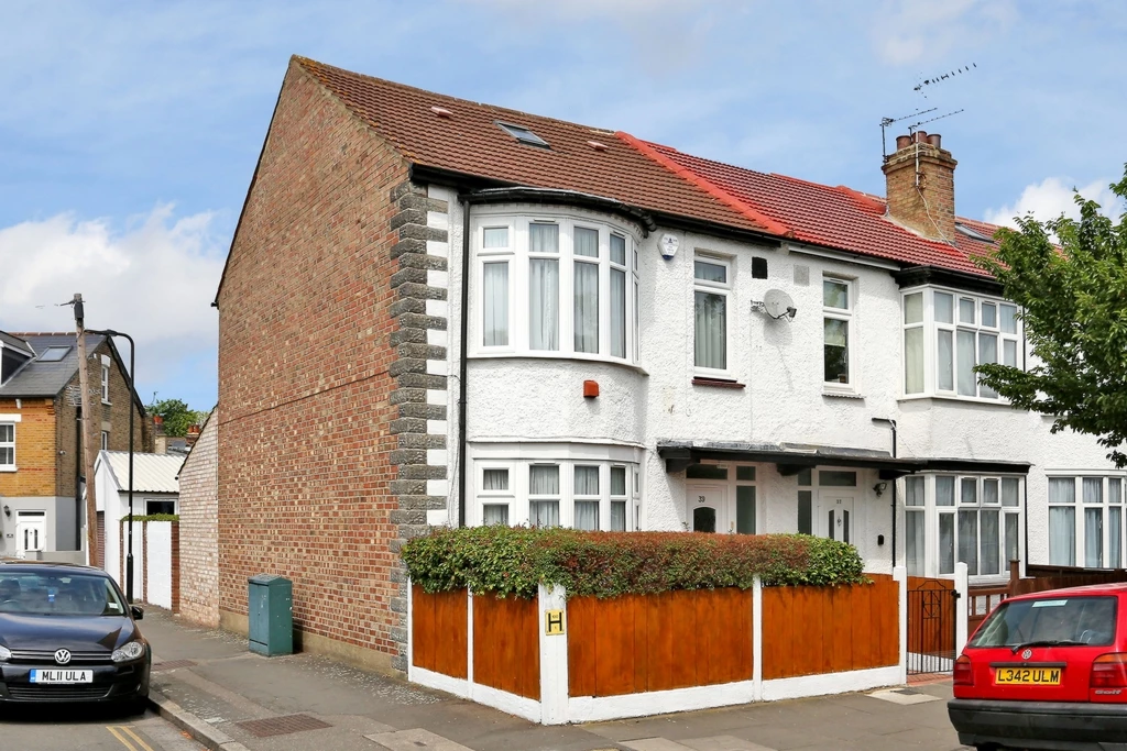 Montague Avenue Hanwell W7