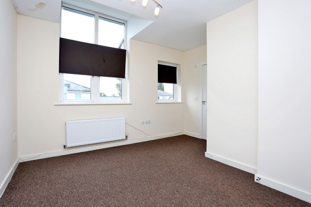 Property For Sale Fairclough Close, Northolt, UB5 4 Bedroom Semi