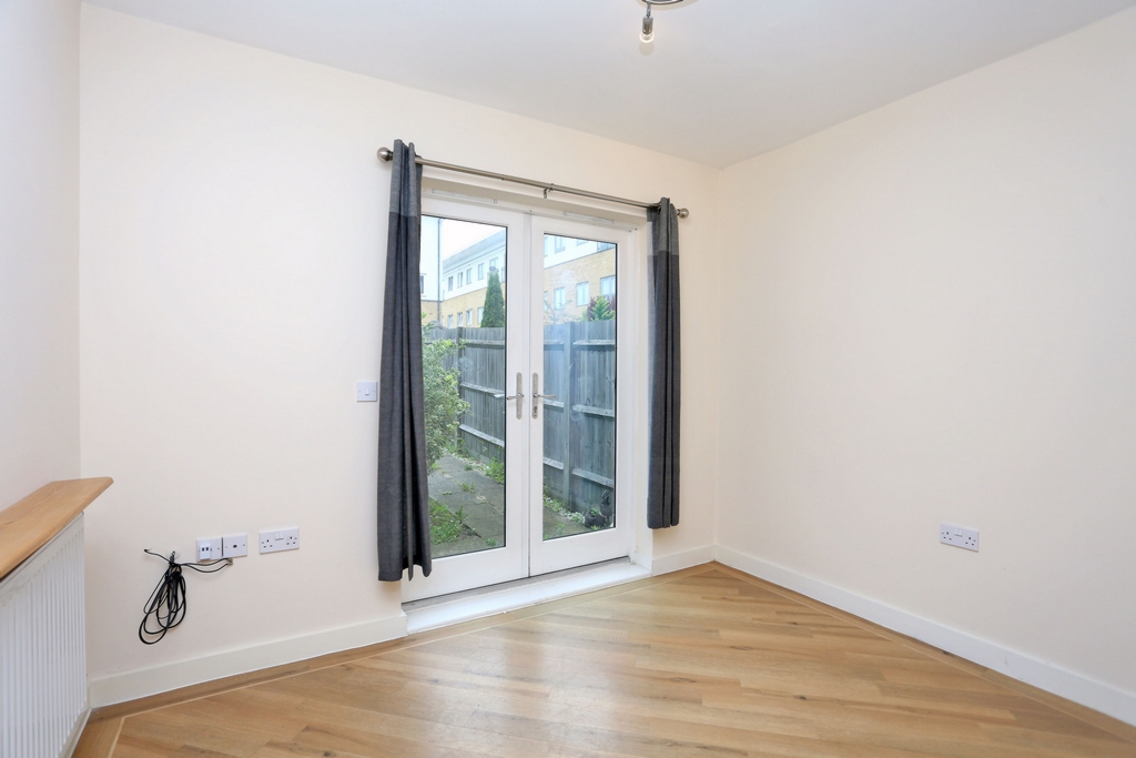 Property For Sale Fairclough Close, Northolt, UB5 4 Bedroom Semi