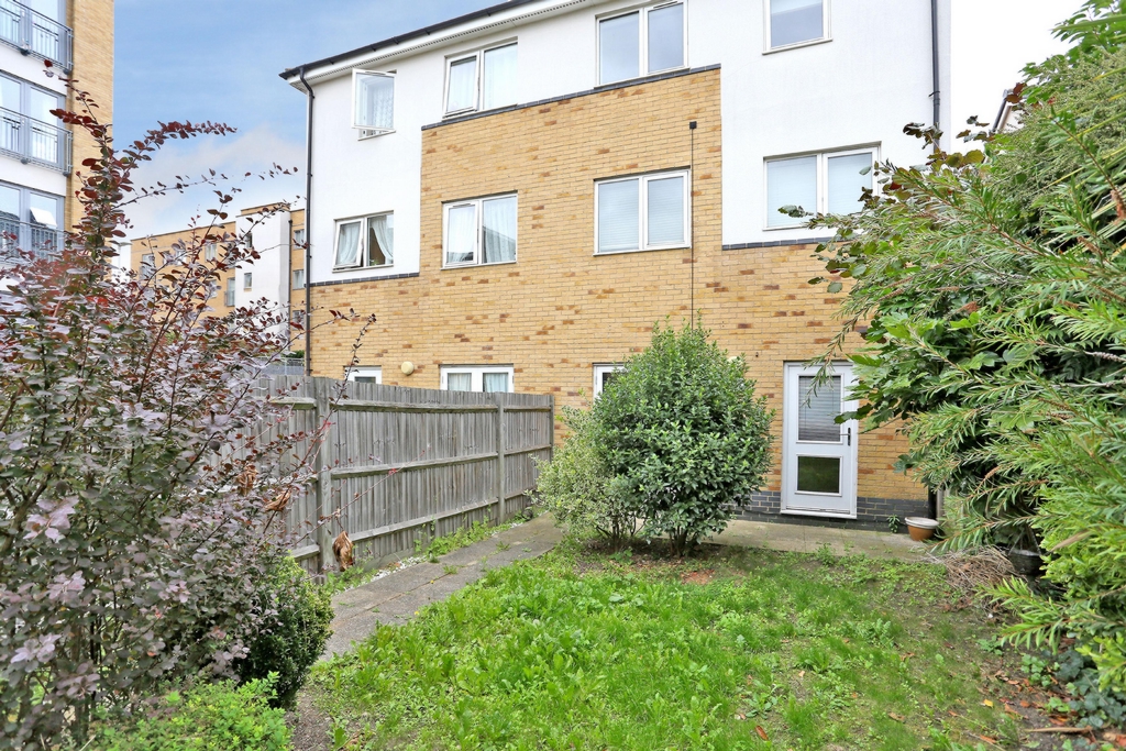Property For Sale Fairclough Close, Northolt, UB5 4 Bedroom Semi Detached through Doyle Sales