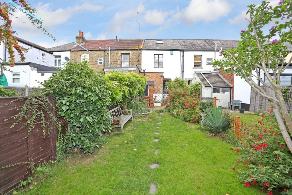 Property For Sale St Margarets Road, Hanwell, W7 2 Bedroom House