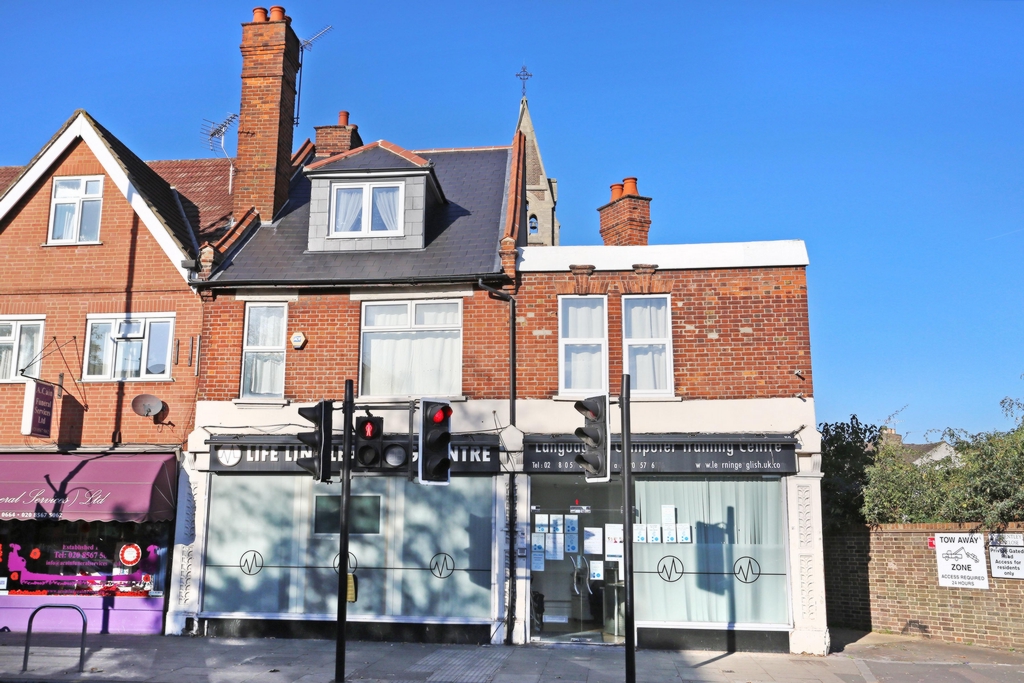 Property For Sale Uxbridge Road, Hanwell, W7 2 Bedroom Apartment