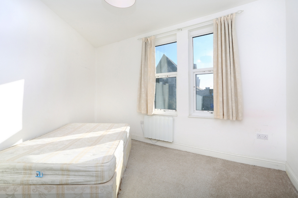 Property For Sale Uxbridge Road, Hanwell, W7 2 Bedroom Apartment