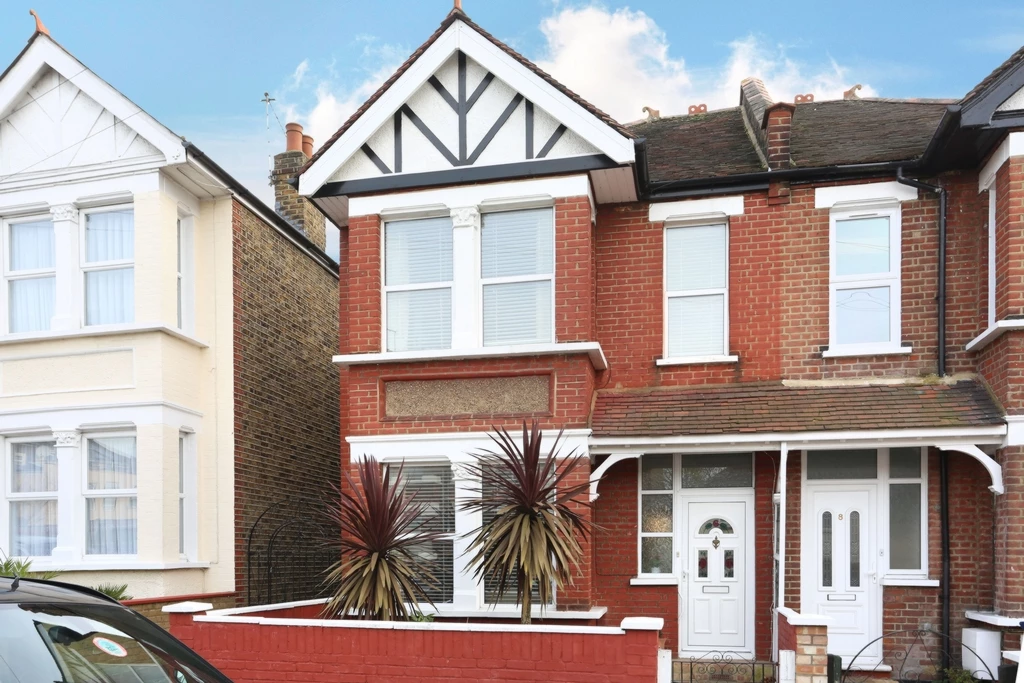 Townholm Crescent Hanwell London W7