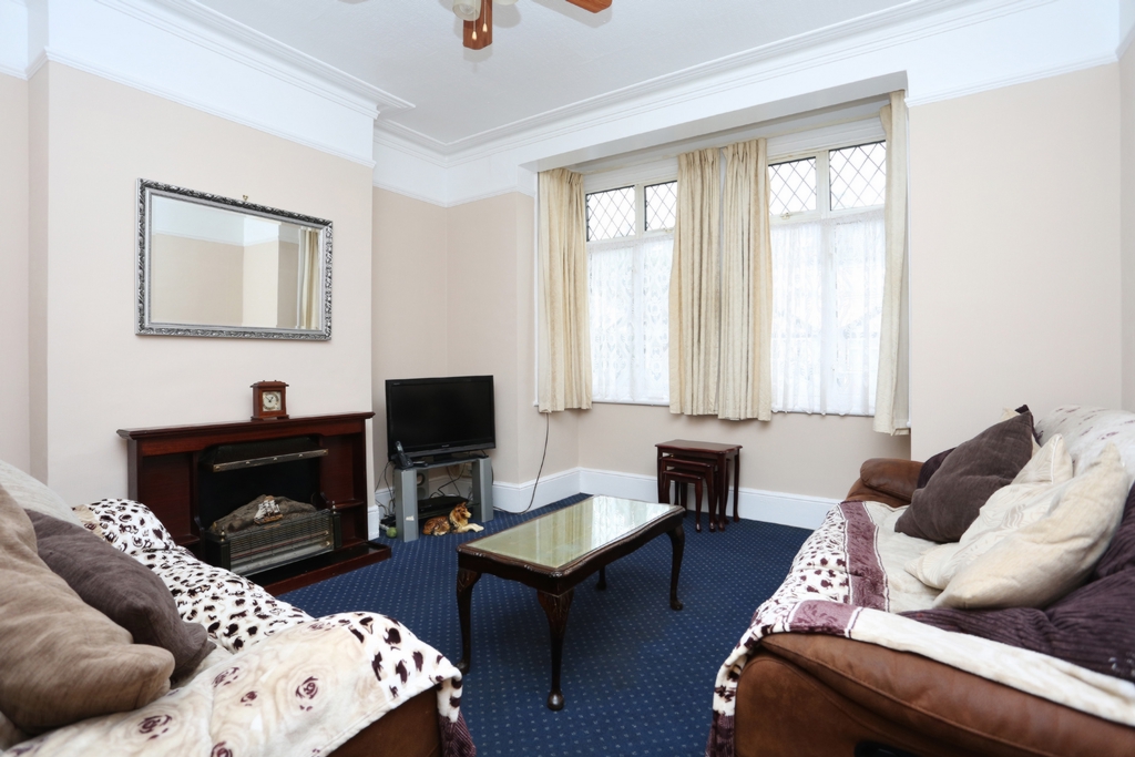 Property For Sale Mayfield Avenue, Ealing, W13 3 Bedroom End Of