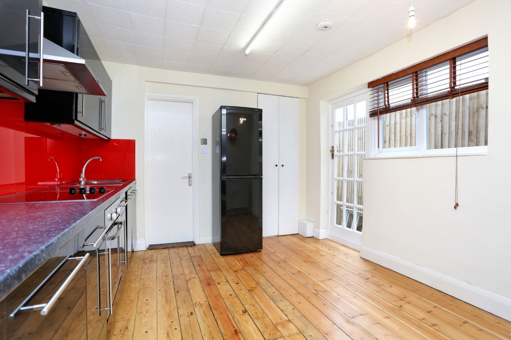 Property For Sale Elthorne Avenue, Hanwell, W7 1 Bedroom Flat through