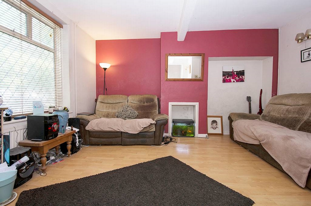 Property For Sale Hall Drive, Hanwell, W7 2 Bedroom House through