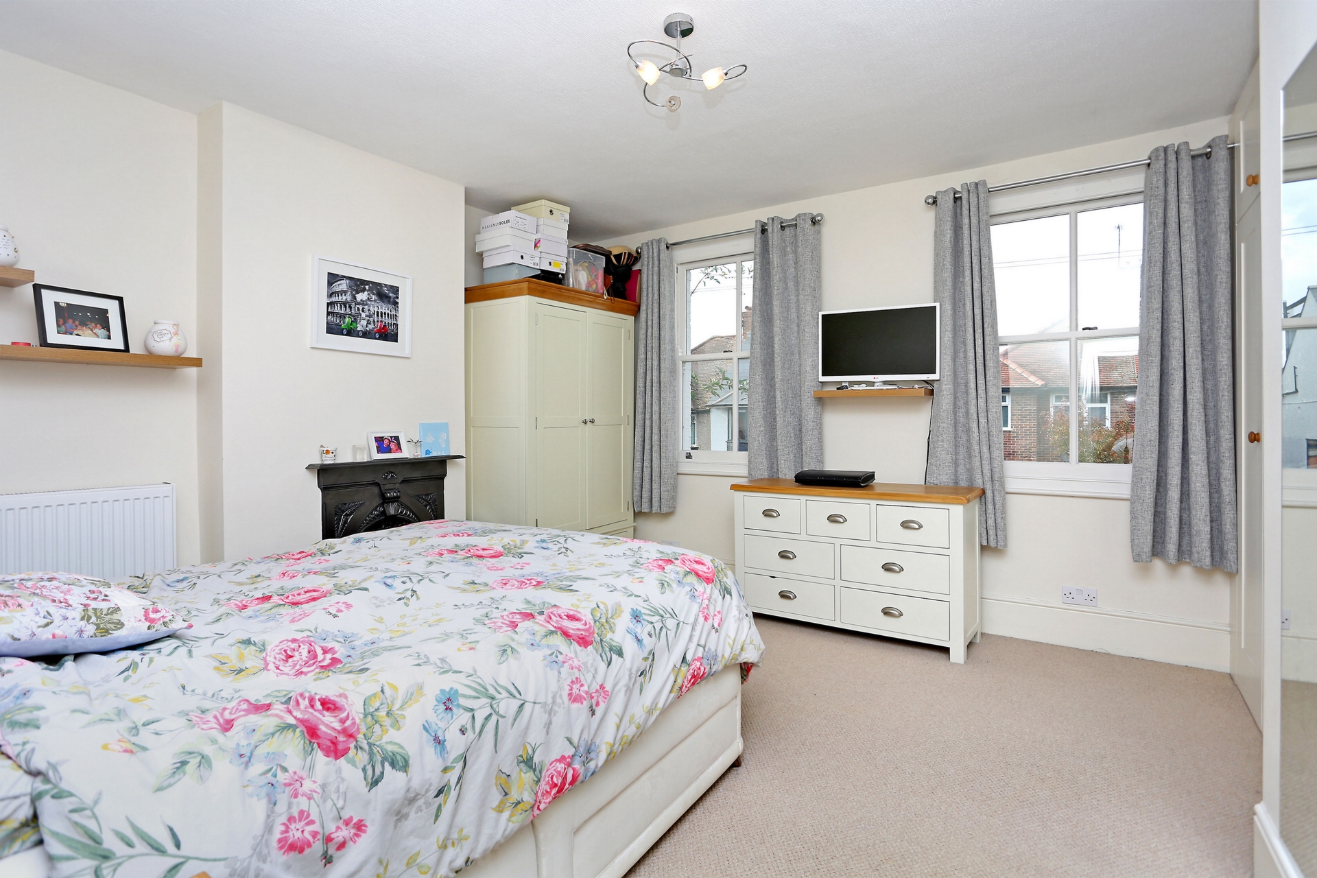 Property For Sale St Dunstans Road, Hanwell, W7 3 Bedroom House