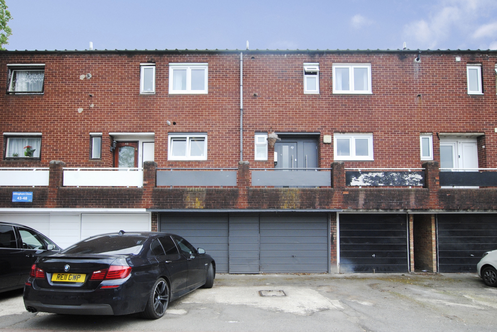 Property For Sale Allingham Close, Hanwell, W7 3 Bedroom Town House