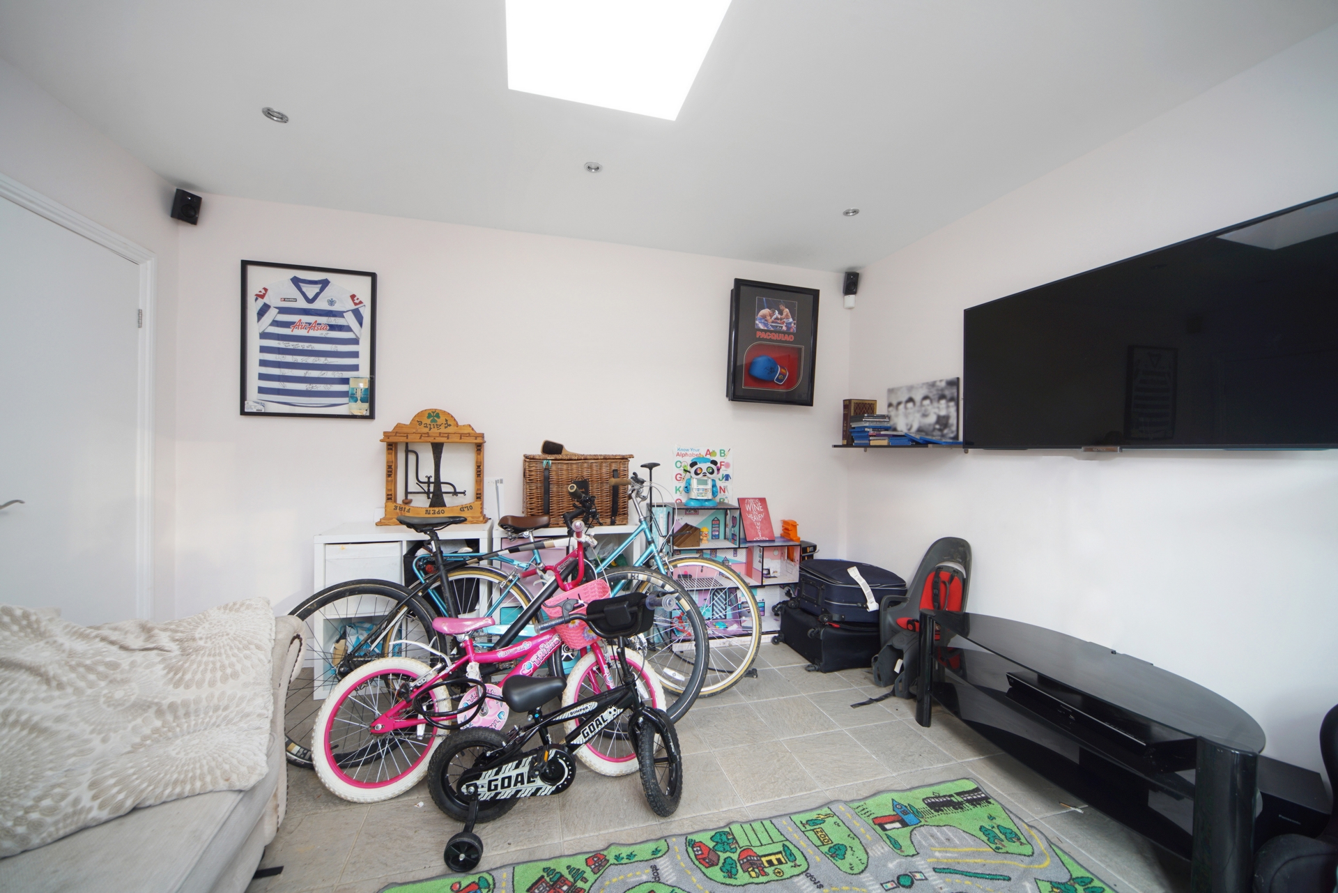 Property For Sale Mayfield Gardens, Hanwell, W7 4 Bedroom Semi