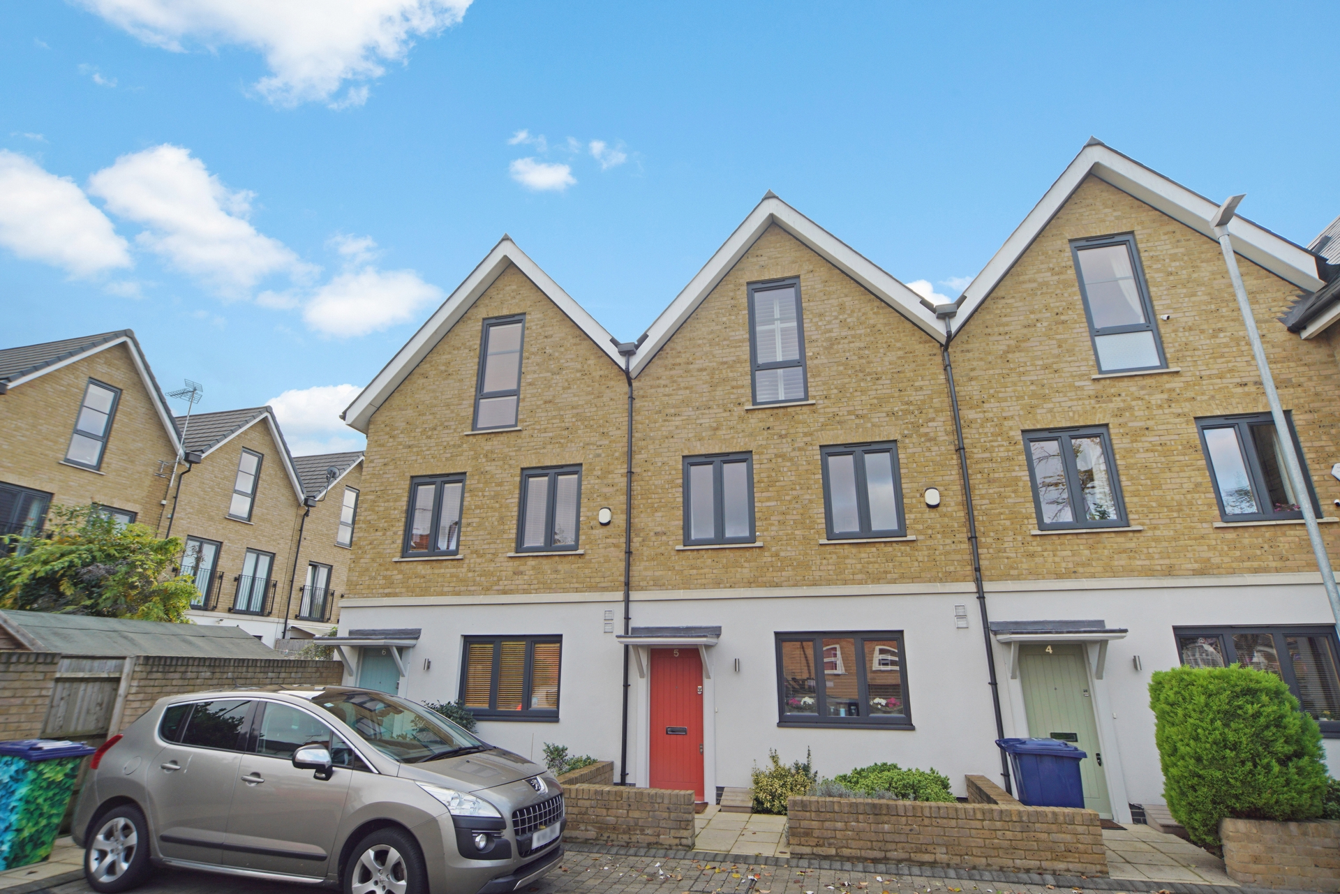 Property For Sale Jessop Place, St Margarets Road, W7 4 Bedroom House