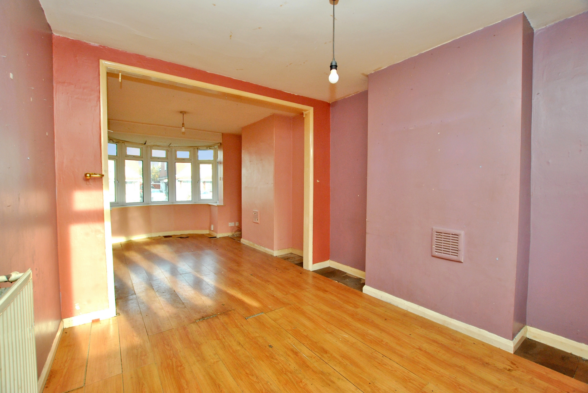 Property For Sale Dawlish Avenue, Perivale, UB6 3 Bedroom House