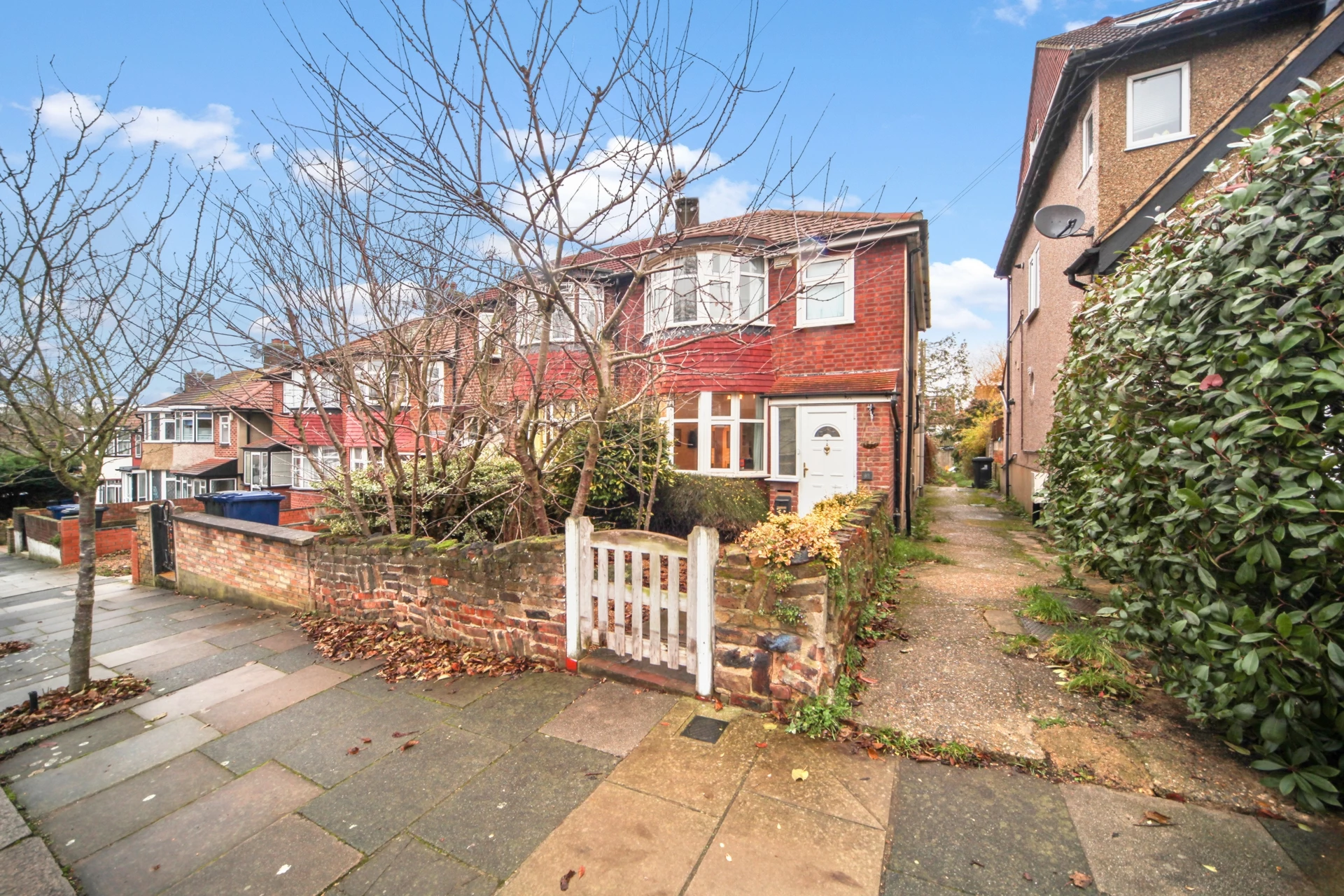 Cuckoo Dene Hanwell London W7