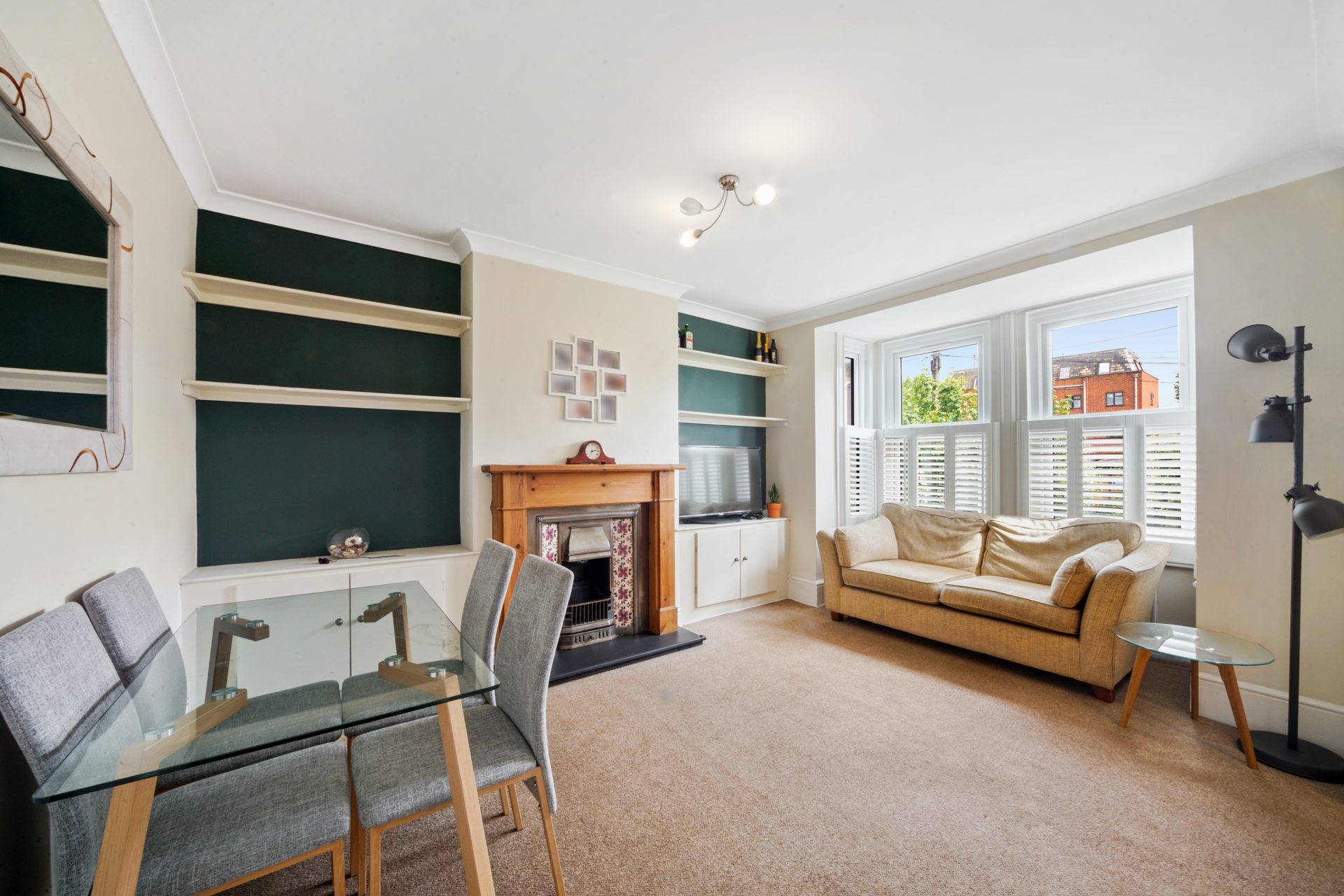 Property For Sale Laurel Gardens, Hanwell, W7 2 Bedroom Apartment