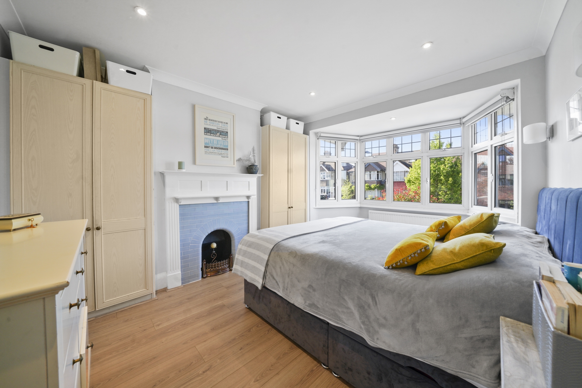 Property For Sale Ravenor Park Road, Greenford, UB6 5 Bedroom Semi