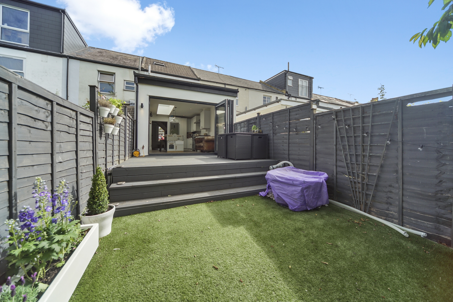 Property For Sale St Margarets Road, Hanwell, W7 2 Bedroom House