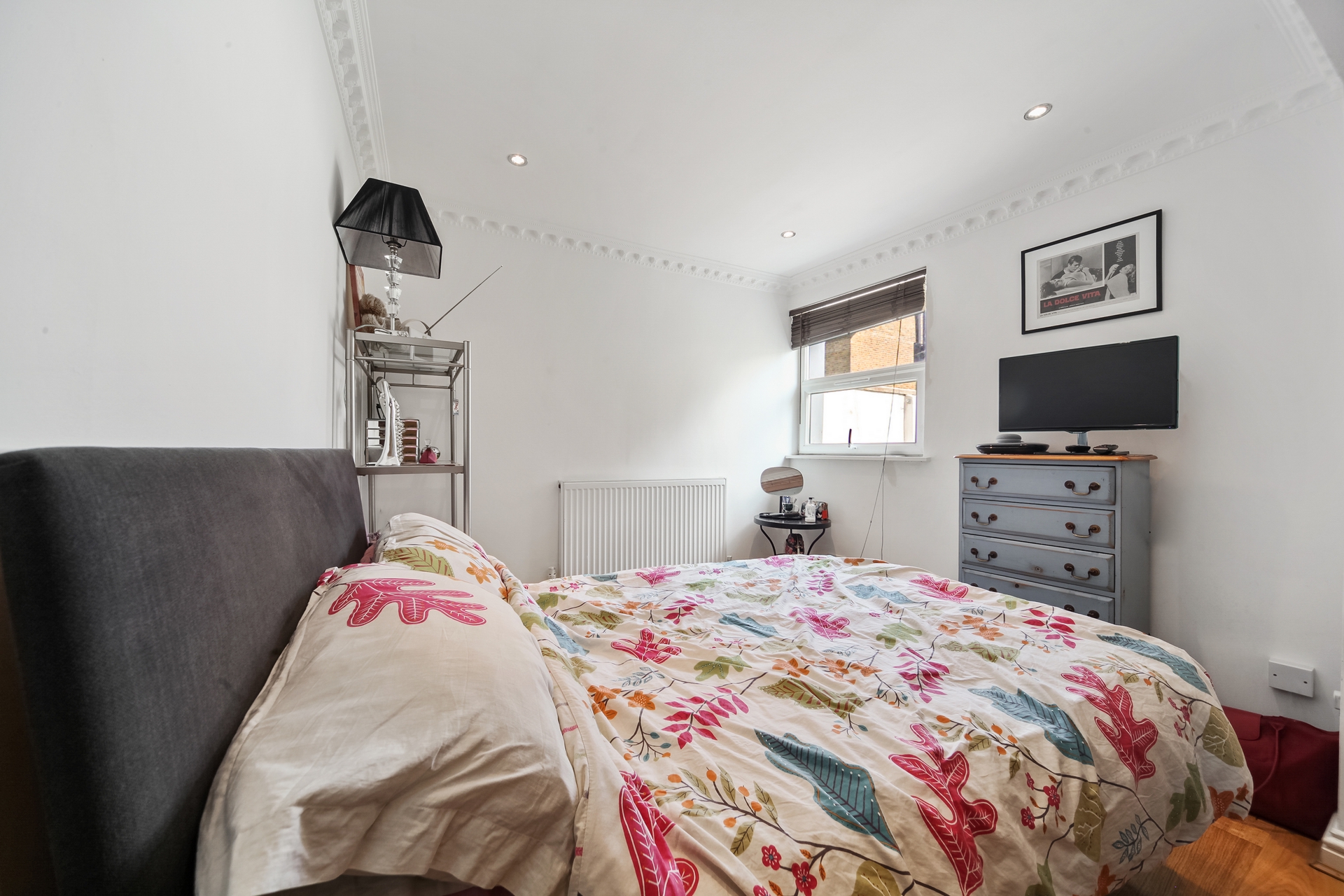 Property For Sale Station Road, Hanwell, W7 2 Bedroom Apartment