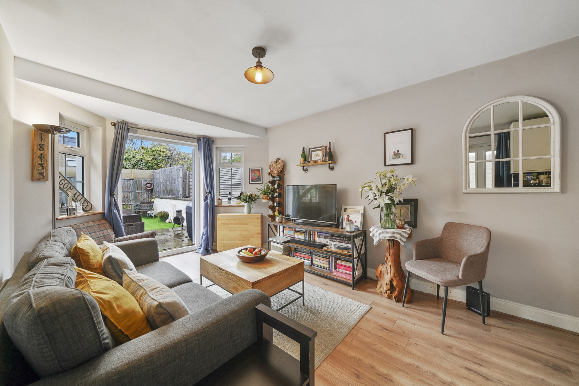 Property For Sale Studley Grange Road, Hanwell, W7 2 Bedroom