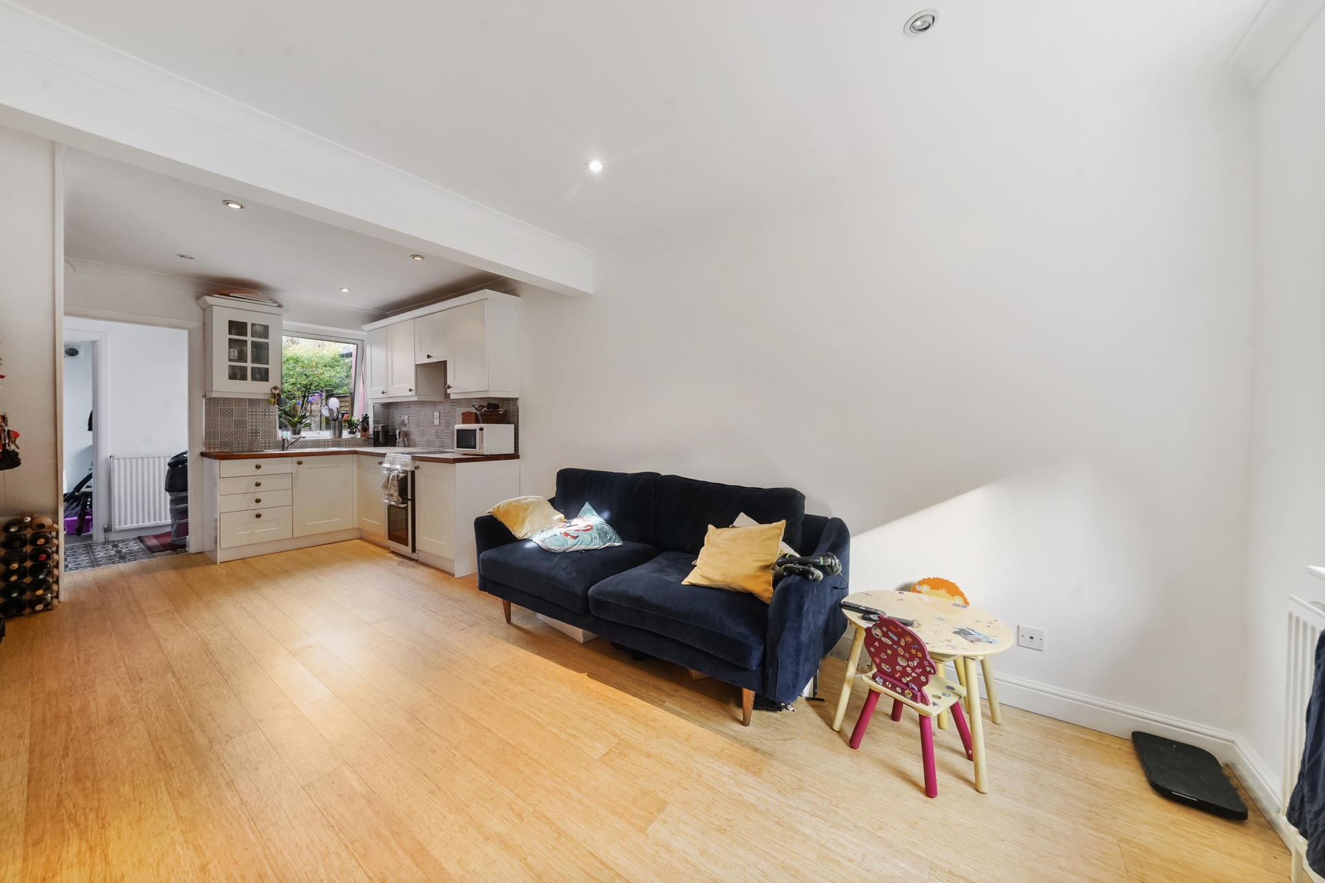 Property For Sale Queens Terrace Cottages, Hanwell, W7 2 Bedroom