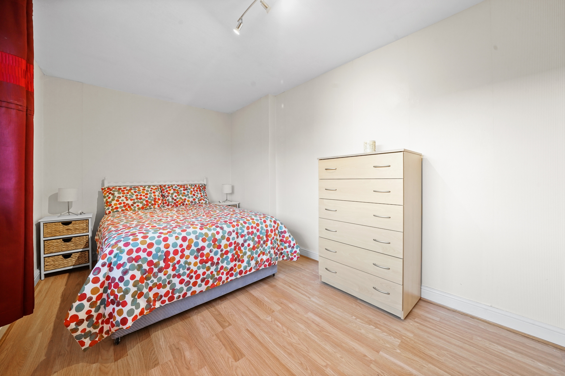 Property For Sale Chesterton Close, Greenford, UB6 3 Bedroom House