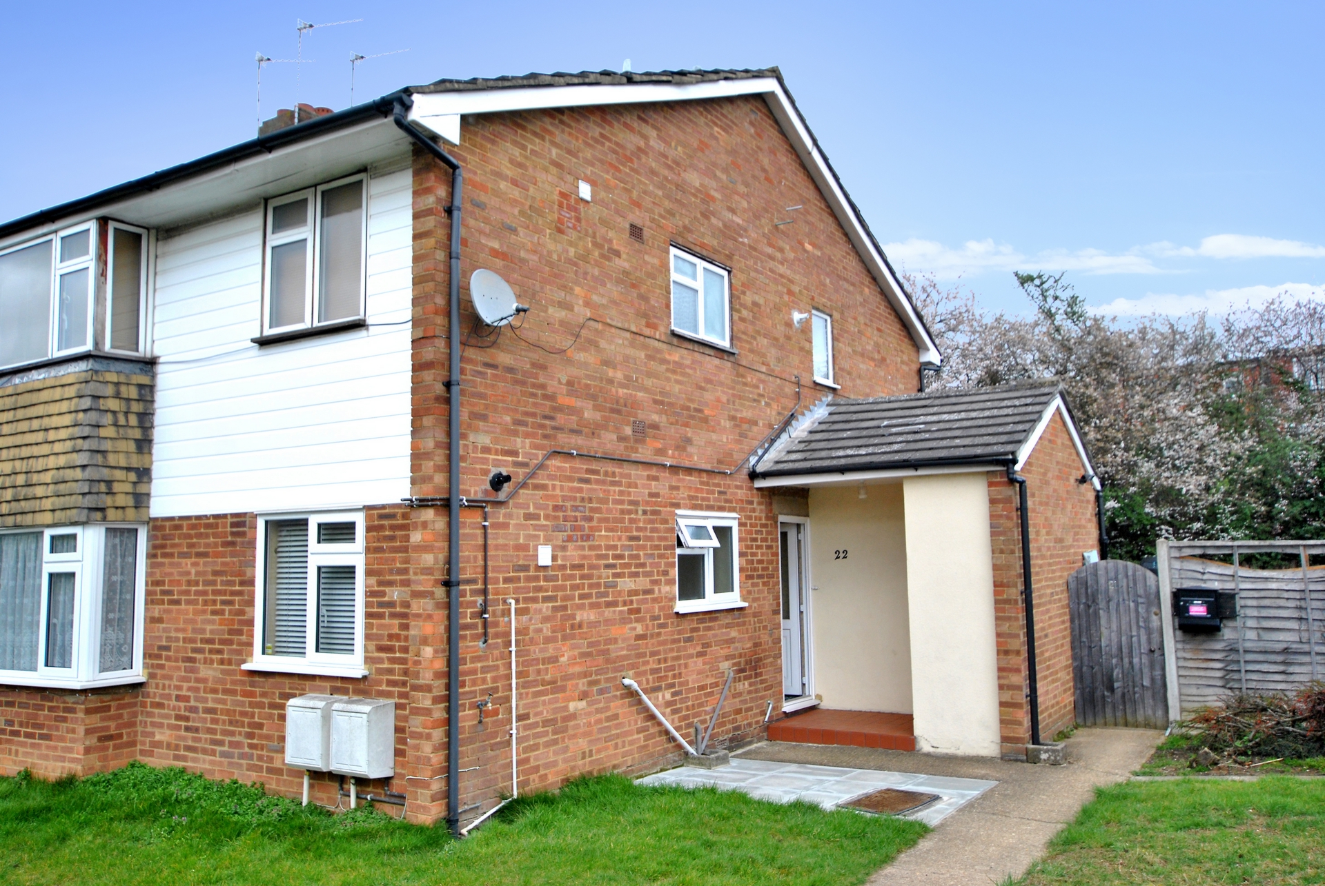 Property For Sale Badminton Close, Northolt, UB5 2 Bedroom