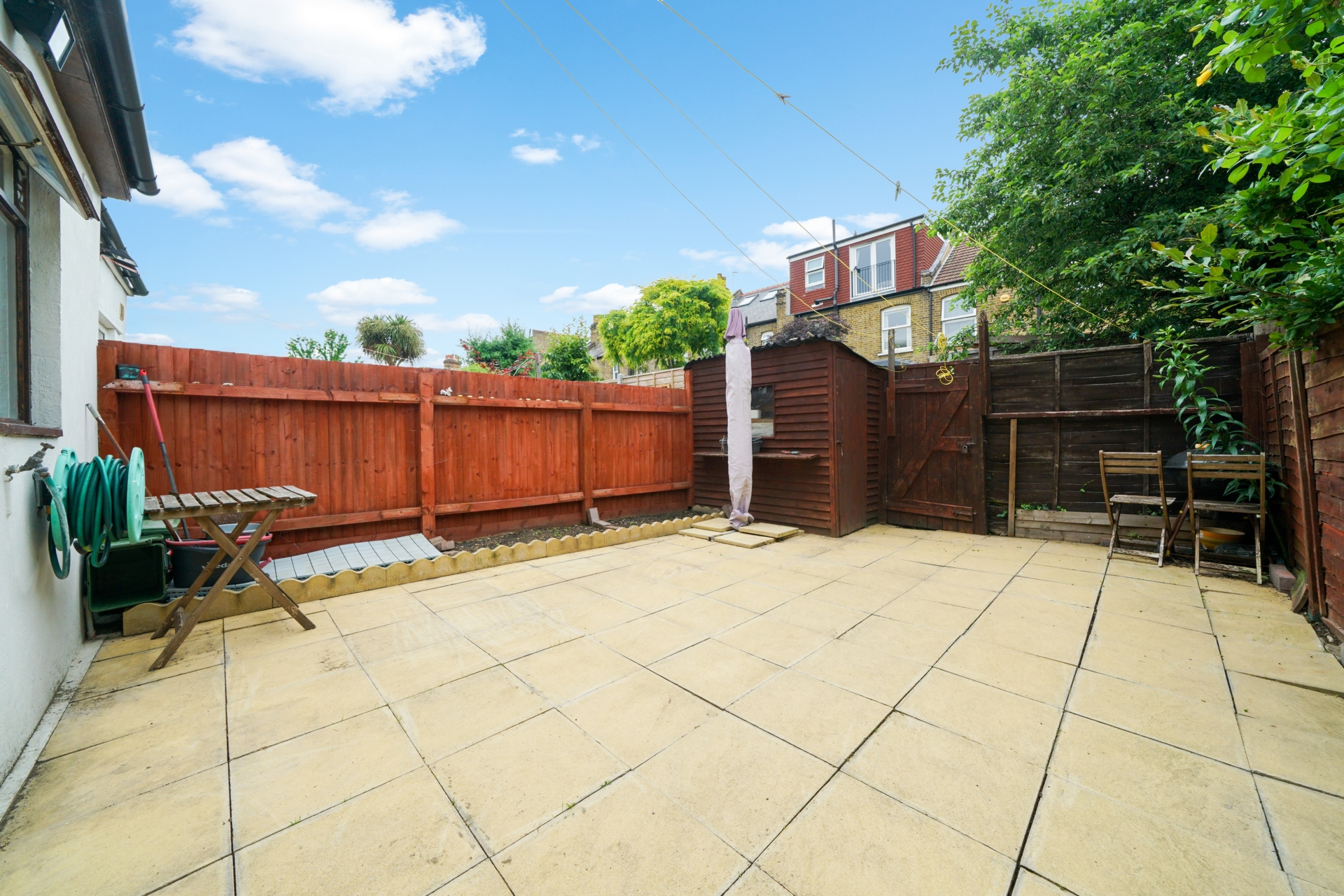 Property For Sale Montague Road, Hanwell, W7 2 Bedroom House through