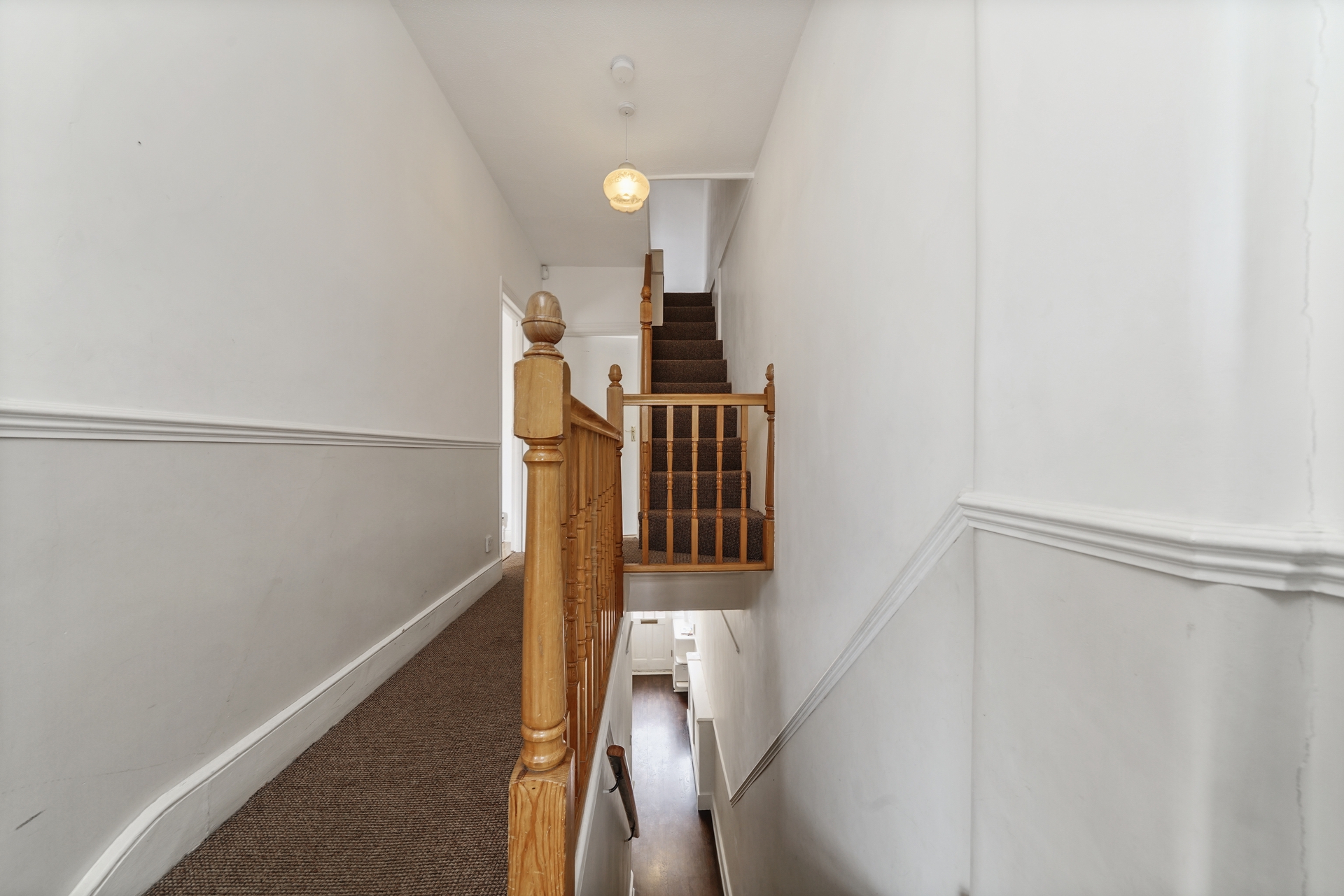 Property For Sale Montague Road, Hanwell, W7 2 Bedroom House through